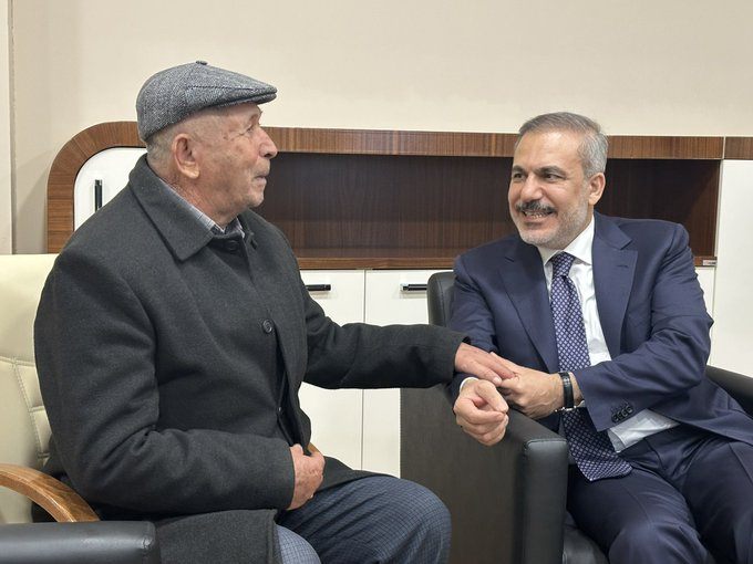 Dışişleri Bakanı Sn.Hakan Fidan, 15 Temmuz'da şehit olan Ömer Halisdemir'in