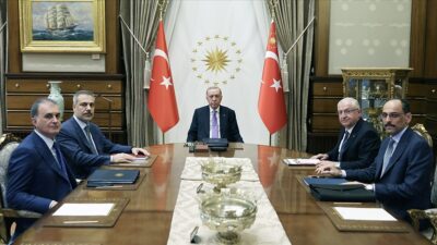 Cumhurbaşkanı Recep Tayyip Erdoğan'ın başkanlığında güvenlik toplantısı gerçekleştirildi.