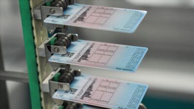 İçişleri Bakanı Ali Yerlikaya, eski tip sürücü belgelerini yenileme süresinin