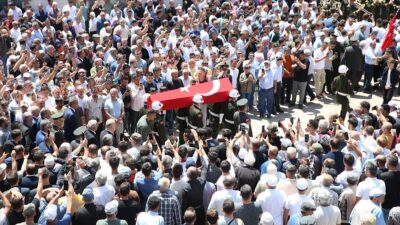 Pençe-Kilit Harekatı bölgesinde şehit olan Üsteğmen Akar, Teğmen Sert, Piyade