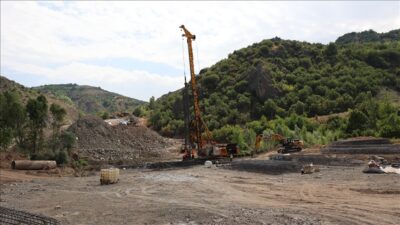 Sivas Valisi Yılmaz Şimşek, Doğanşar ile Koyulhisar arasında yapımı devam