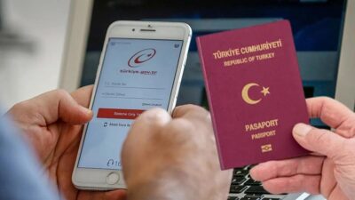 Kamu hizmetlerine herhangi bir kuruma gitmeden ulaşma imkanı sunan e-Devlet