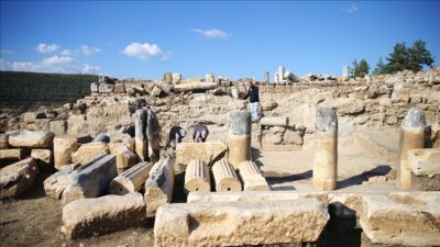 Muğla'nın Kavaklıdere ilçesindeki Hyllarima Antik Kenti'nde yürütülen kazı çalışmasıyla şehrin