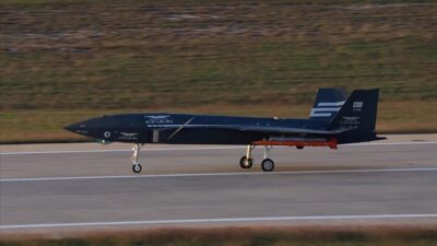 Türkiye'nin ilk insansız savaş uçağı Bayraktar KIZILELMA, Türk savunma sanayisi