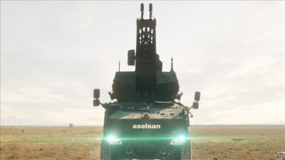 ASELSAN'ın 8x8 taktik tekerlekli araca entegre ettiği KORKUT 140/35 Yakın