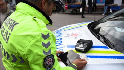 Trafik Kanunu'nda yapılan düzenlemelerle kırmızı ışık ihlali yapan, drift ve