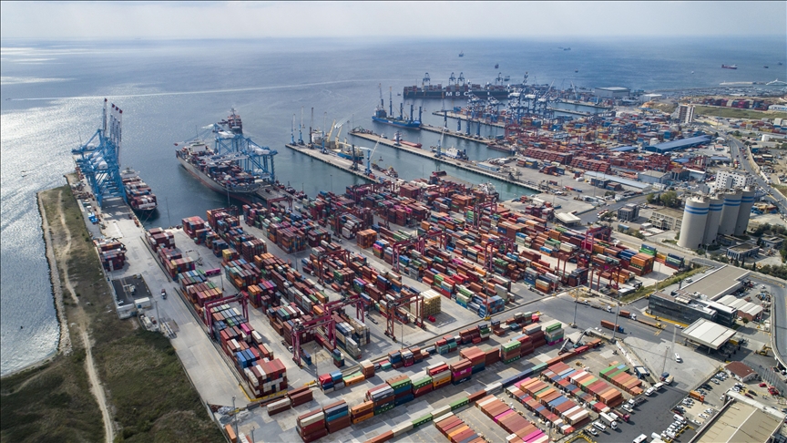 Ticaret Bakanı Ömer Bolat, şubatta ihracatın zorlu uluslararası gelişmelere rağmen