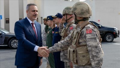 Dışişleri Bakanı Hakan Fidan, Katar-Türk Birleşik Müşterek Kuvvet Komutanlığı Karargahı'nı