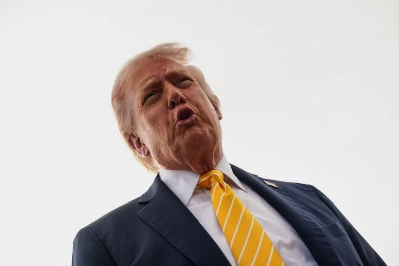 ABD Başkanı Donald Trump, pazartesi gününden itibaren, Hürmüz Boğazı'nda mahsur
