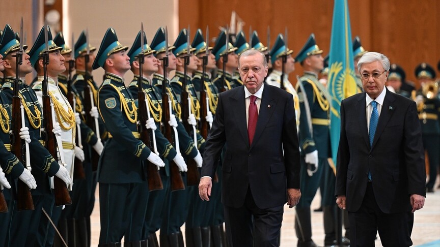 Cumhurbaşkanı Recep Tayyip Erdoğan, resmi ziyaret için geldiği Kazakistan'ın başkenti