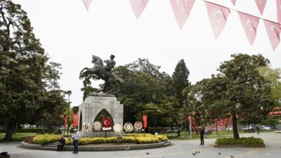 Büyük Önder Gazi Mustafa Kemal Atatürk'ün 19 Mayıs 1919'da düşmanın