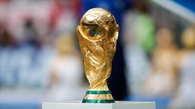 1990 FIFA Dünya Kupası'na ev sahipliği yapan İtalya, Meksika'nın ardından