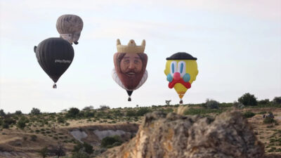 Nevşehir'de bu yıl yedincisi düzenlenen "Kapadokya Balon Festivali", Türkiye'nin yanı