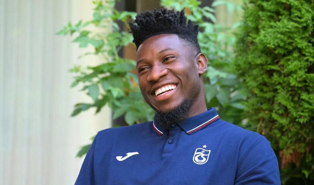 Trabzonspor'un kalecisi Andre Onana, teknik direktör Fatih Tekke'ye övgüde bulunarak,