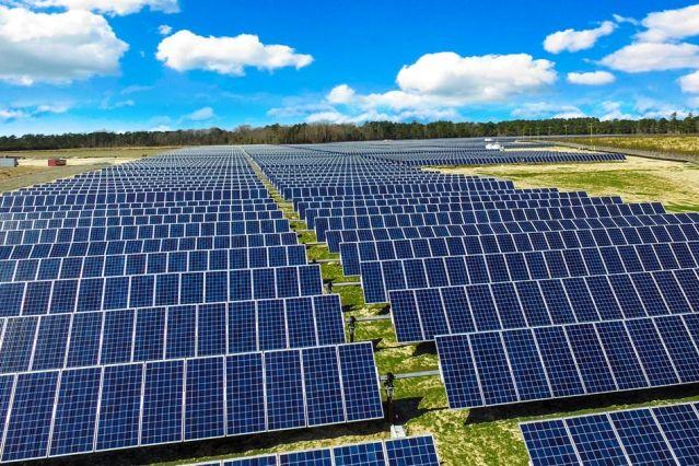 Güneş enerjisi santrallerinin elektrik üretimi, haziranda 4,99 milyar kilovatsaatle tüm