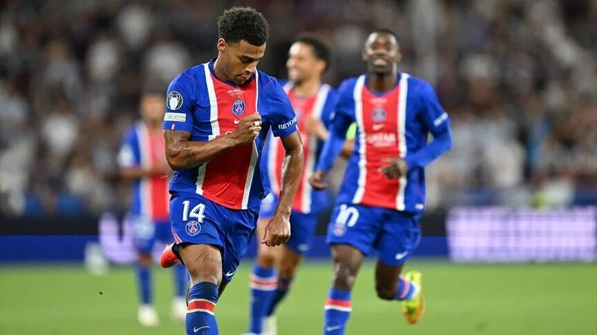 Fransız kulübü Paris Saint-Germain (PSG), UEFA Süper Kupa'da hem üst