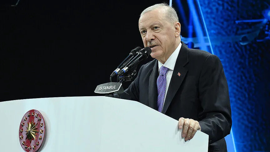 Cumhurbaşkanı Erdoğan, "Bizim Türkiye Cumhuriyeti'ni yatırımlarla eserlerle hizmetlerle ihya etmek