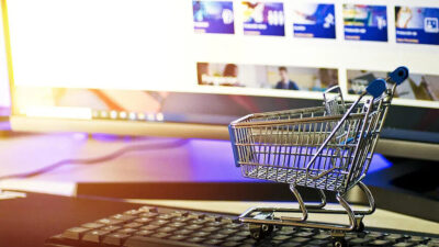 Ticaret Bakanı Ömer Bolat, Türkiye'de e-ticaret hacminin 2025 itibarıyla 4,5